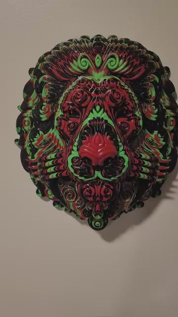 Lion head wall plaque